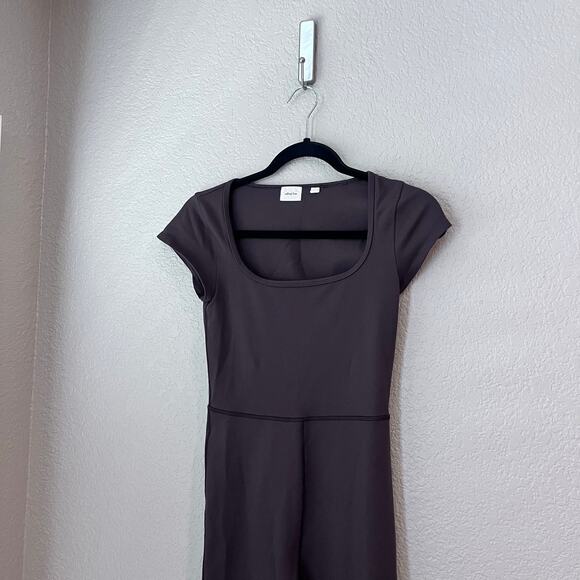 Aritzia Wilfred Free Brown Jumpsuit Romper Square Neck Short Sleeve Pants Small - Picture 4 of 7